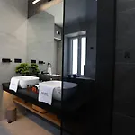 Ma Pe Luxury