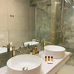 Ma Pe Luxury Guest house