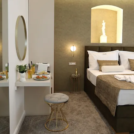 Ma Pe Luxury Πανσιόν 4*