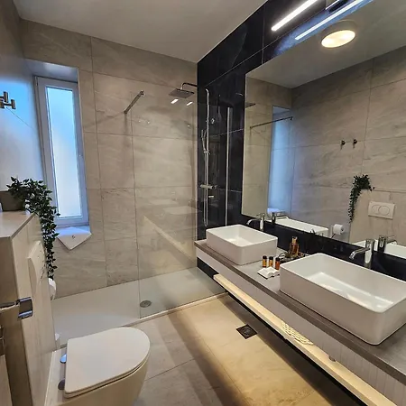 Гостьовий будинок Ma Pe Luxury 4*