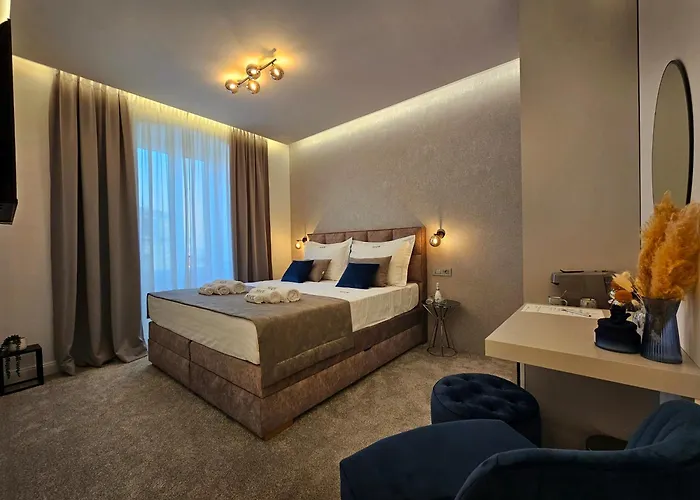 Ma Pe Luxury Gasthuis 4*